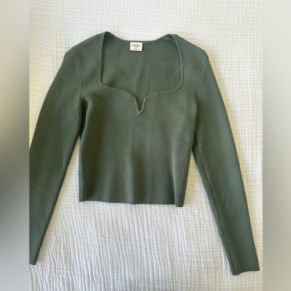 Abercrombie Knit long sleeve top